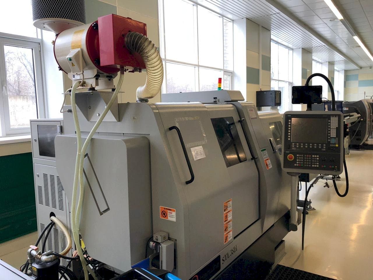 A Hanwha STL 38H  gép elölnézete