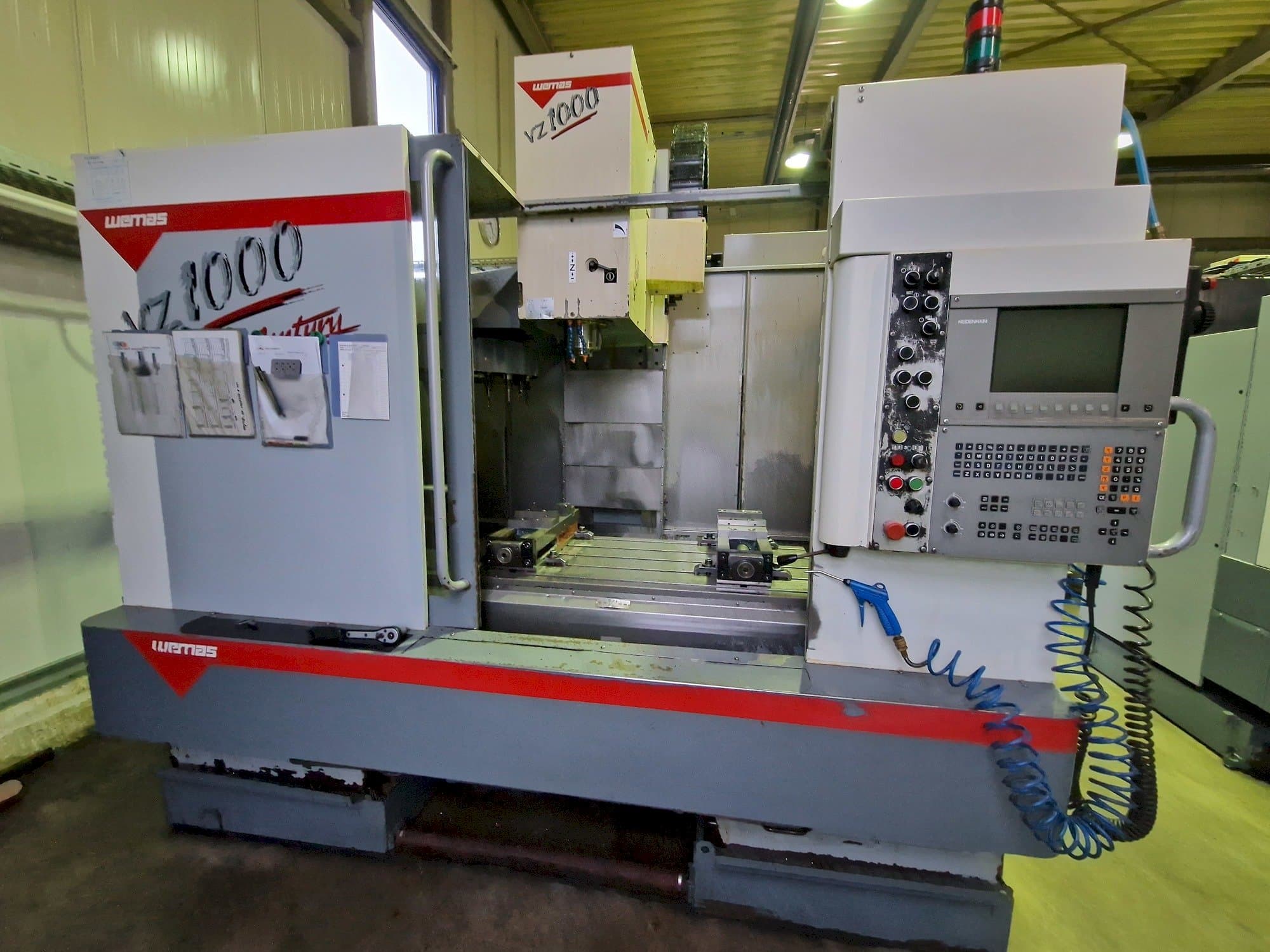 A WEMAS VZ 1000 gép elölnézete