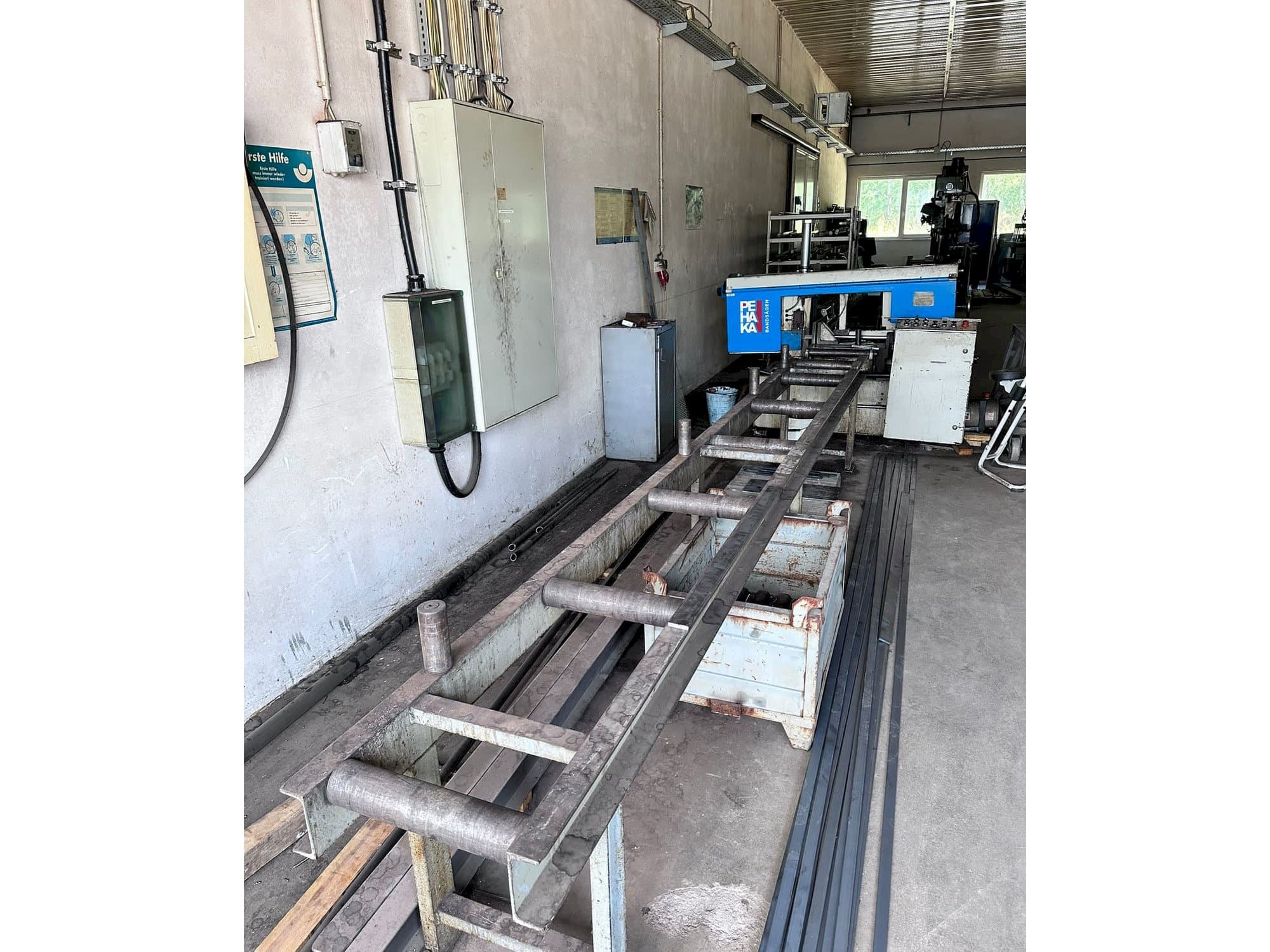 A Pehaka . gép elölnézete