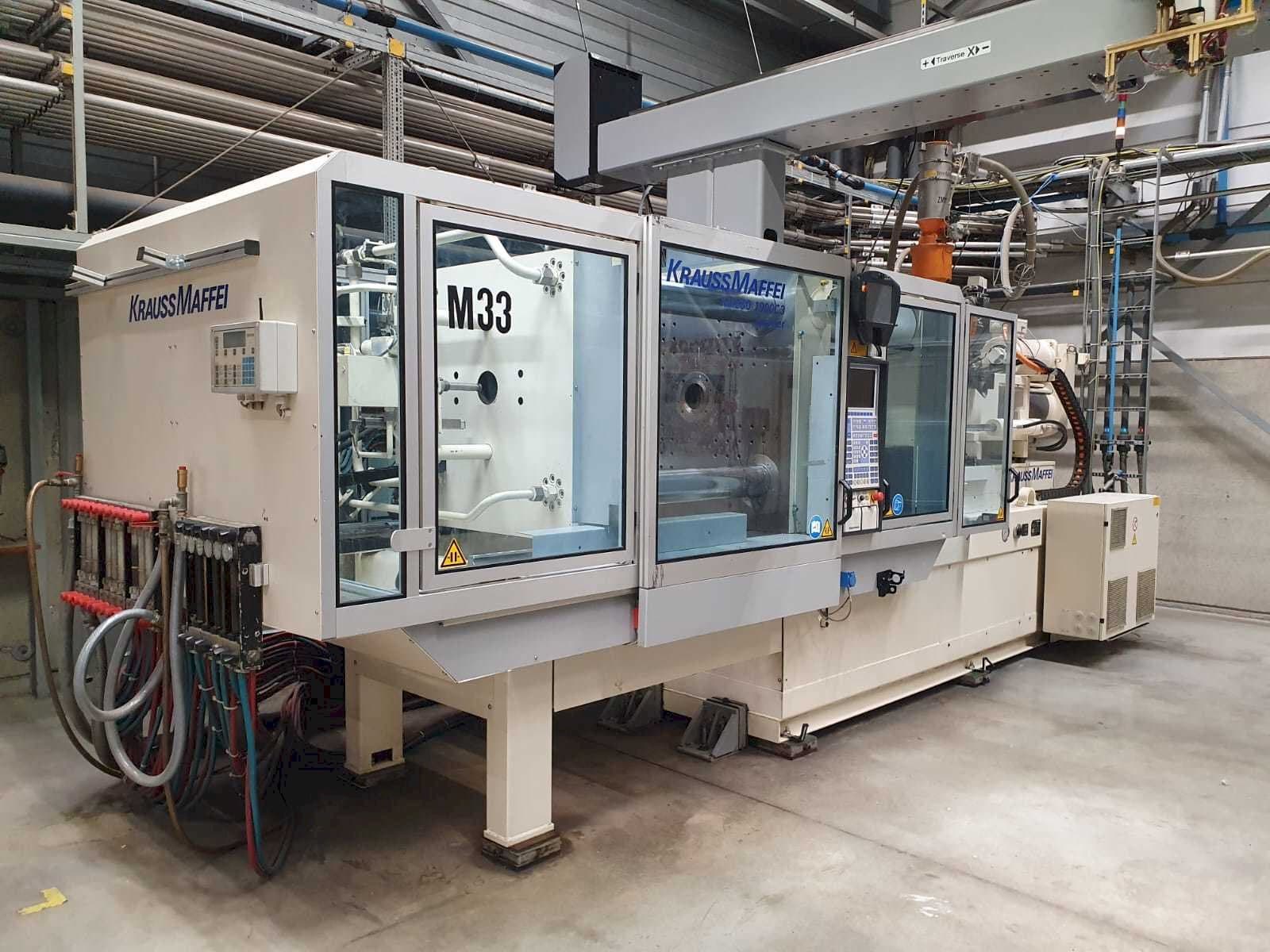 A Krauss Maffei 280-1900 C3 gép elölnézete