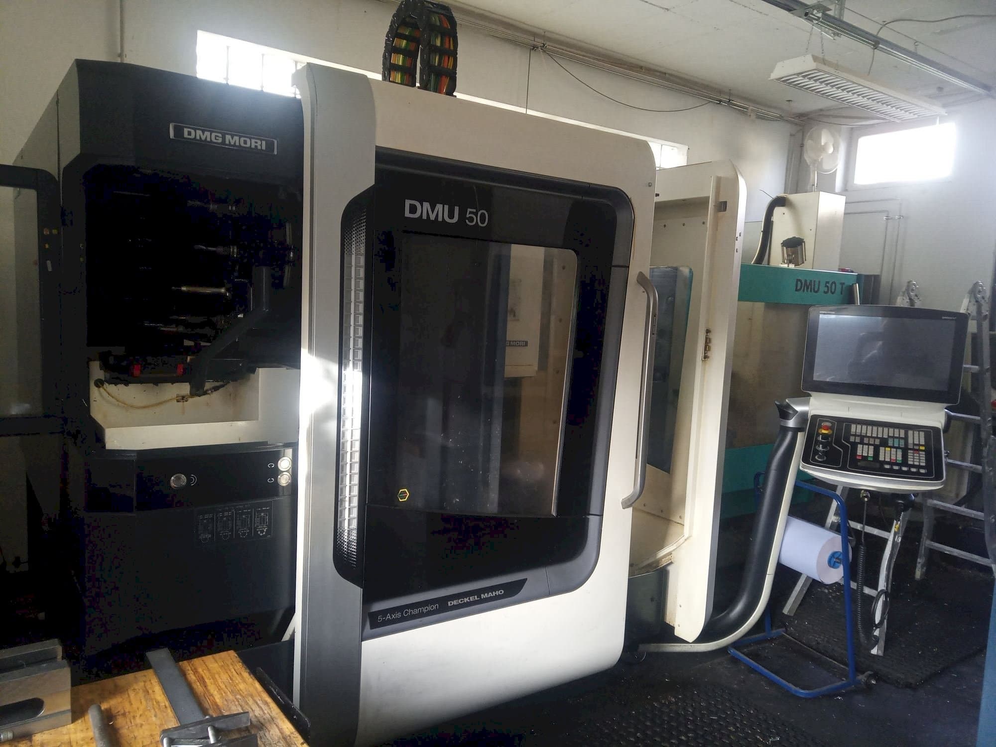 A DMG MORI DMU 50 gép elölnézete