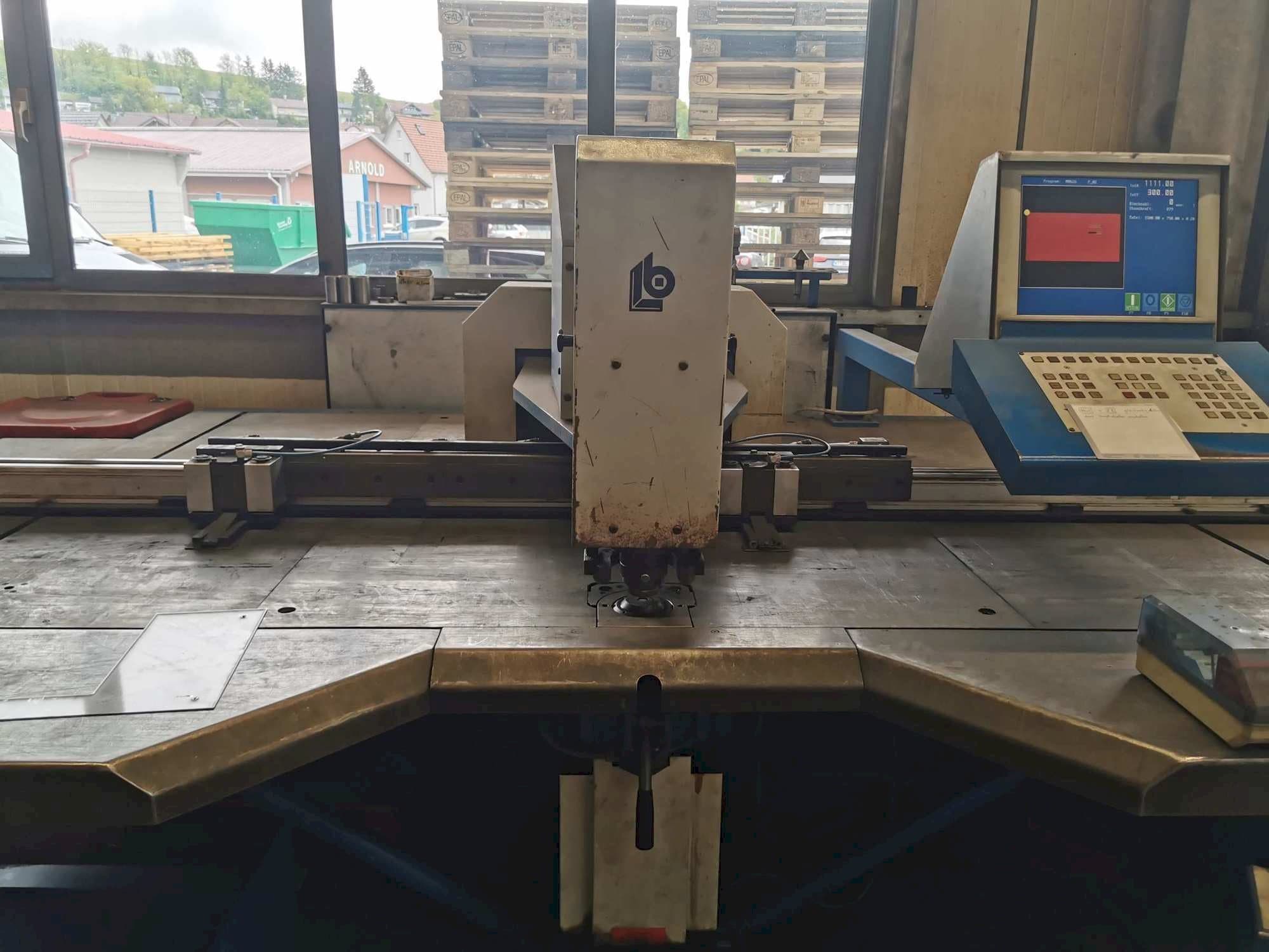 A BOSCHERT PL 150 CNC Z gép elölnézete