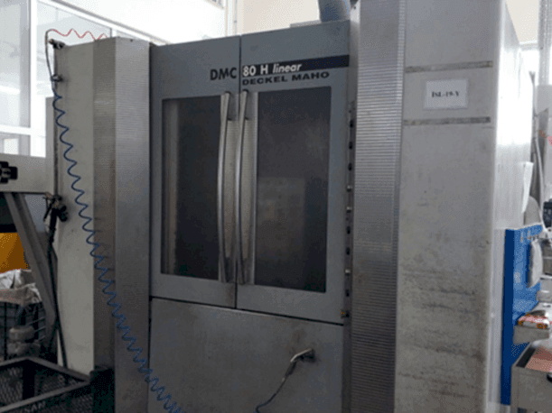 A DECKEL MAHO DMC 80 H linear gép elölnézete