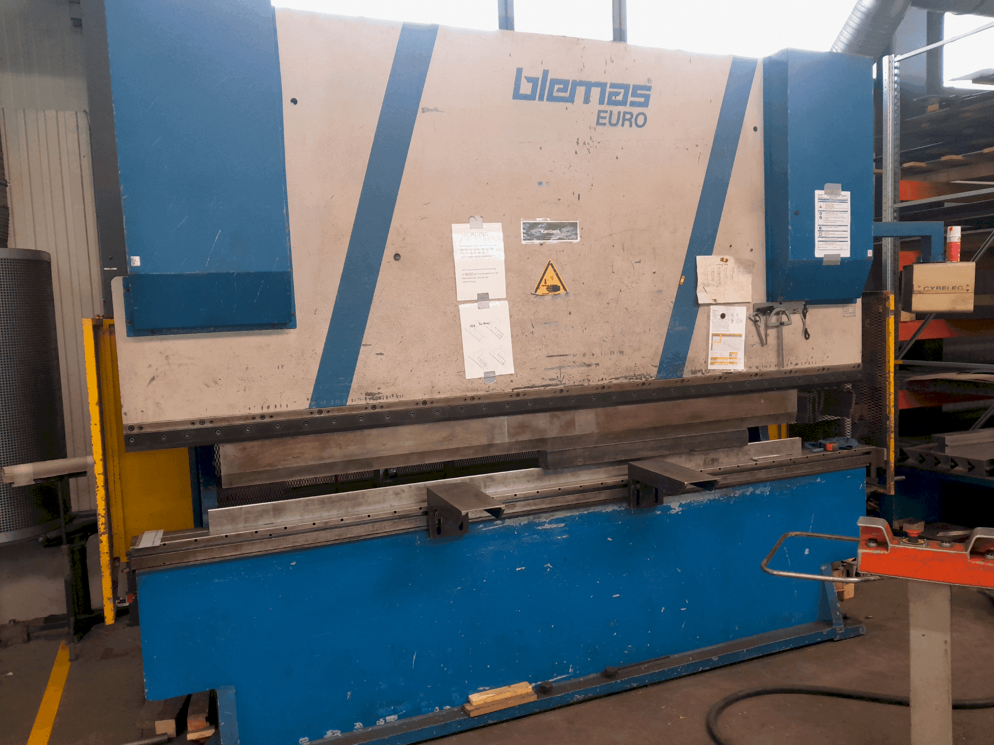 A BLEMAS EURO 160  gép elölnézete