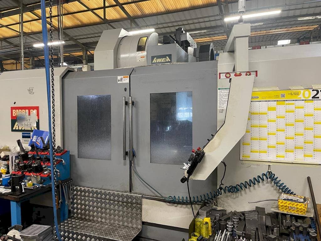 A AWEA BM-1600 gép elölnézete