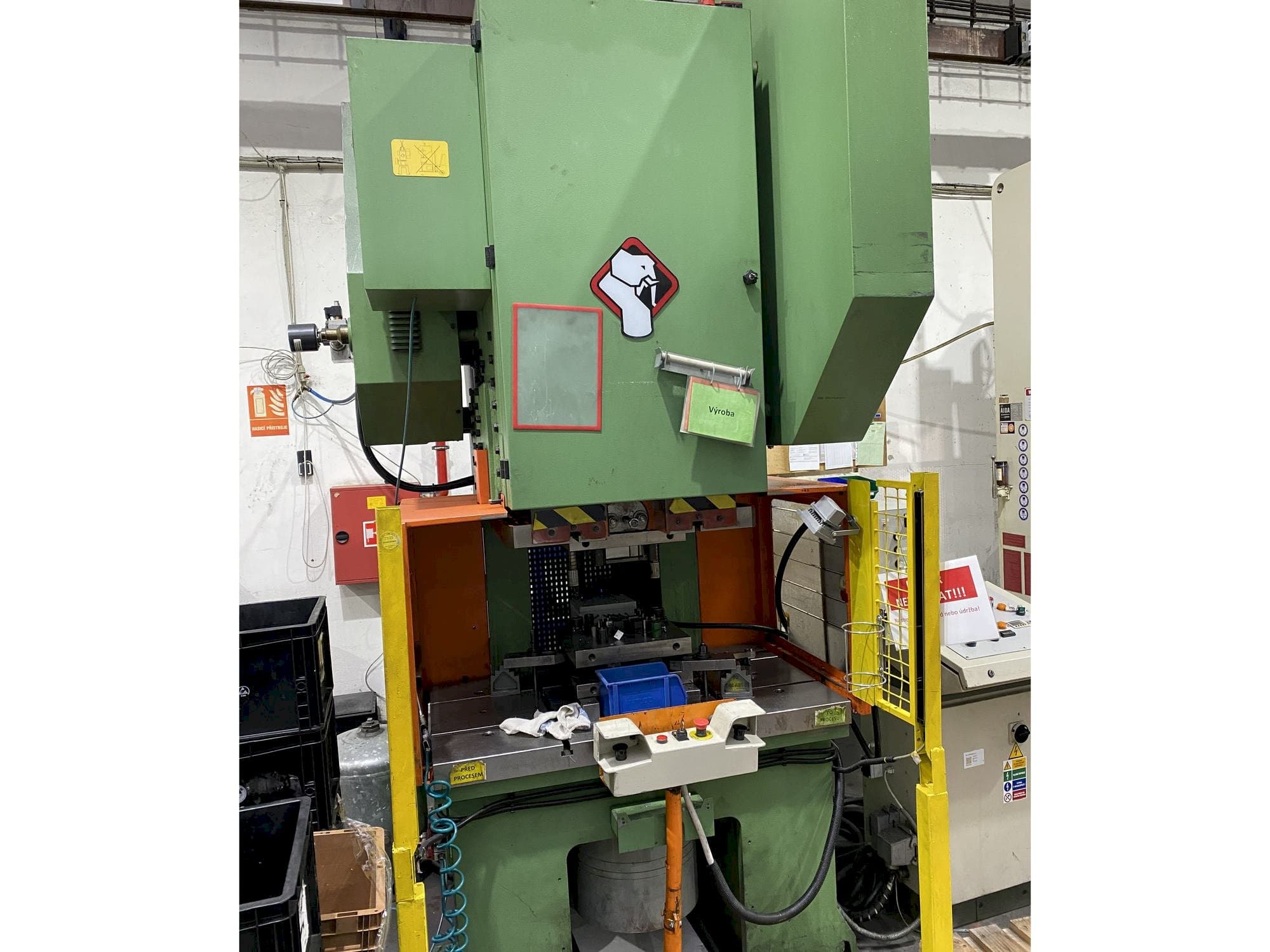 A SANGIACOMO T 130R CE gép elölnézete