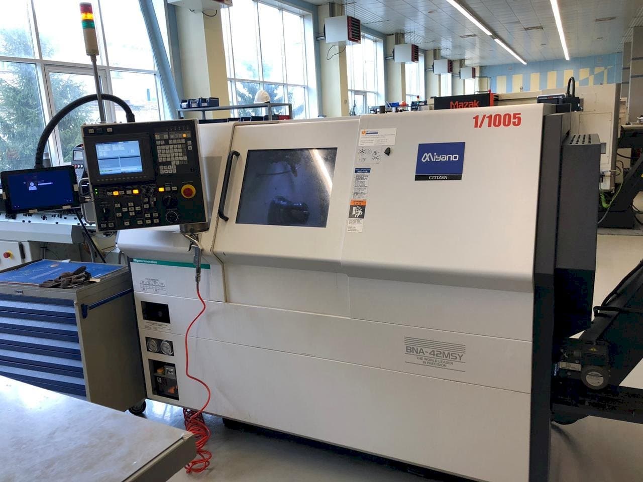 A Miyano BNA-42MSY gép elölnézete