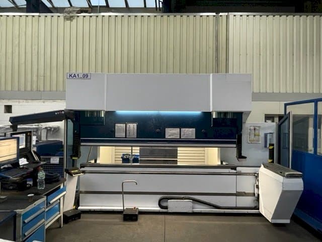 A Trumpf TruBend 5130  gép elölnézete