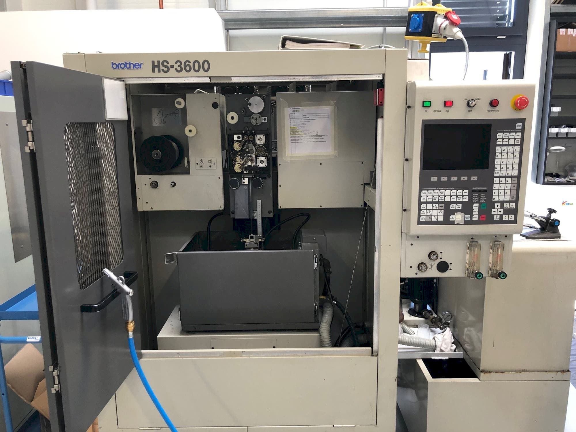 A Brother HS-3600  gép elölnézete