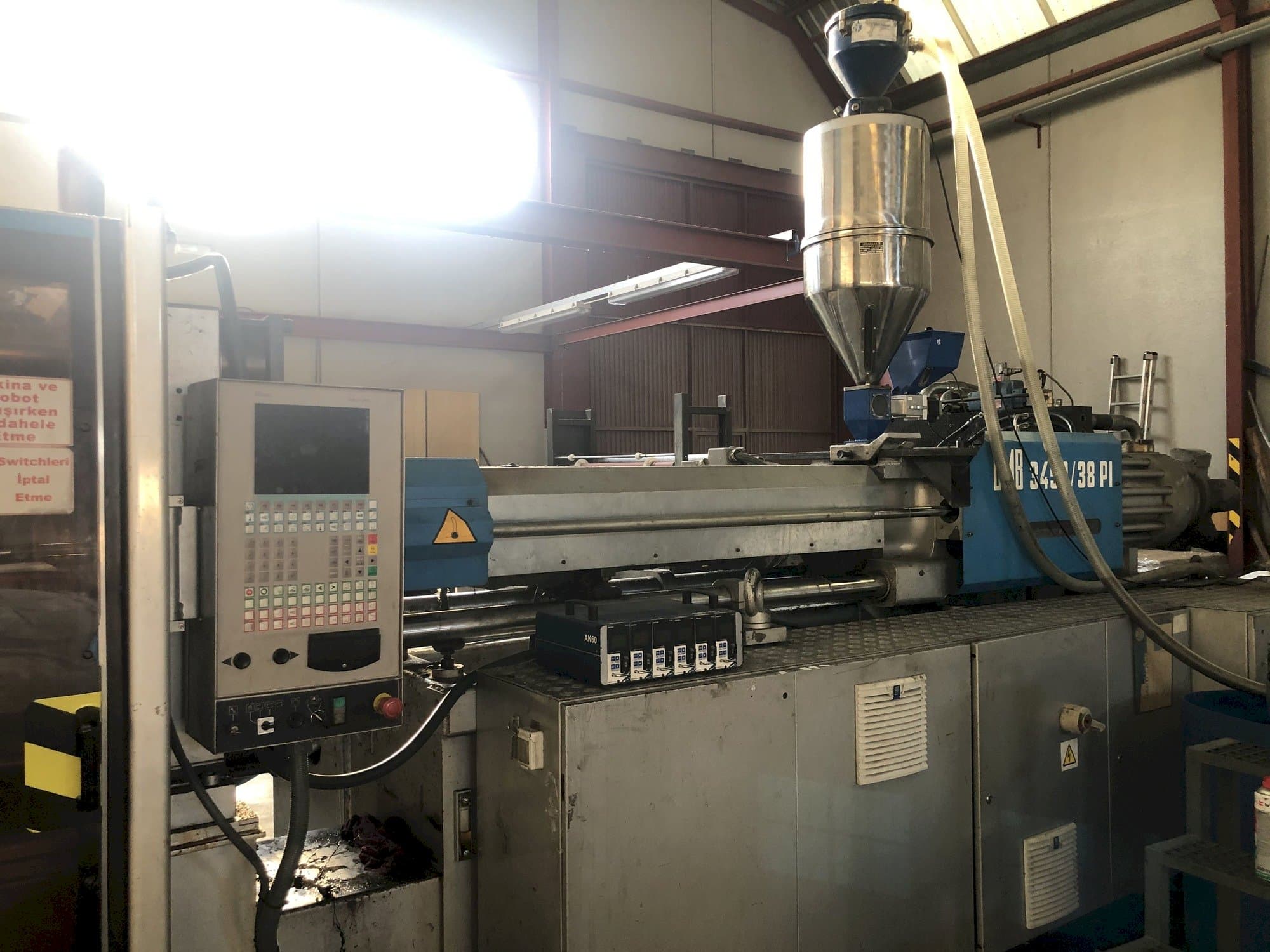 A BMB 380/34pi gép elölnézete