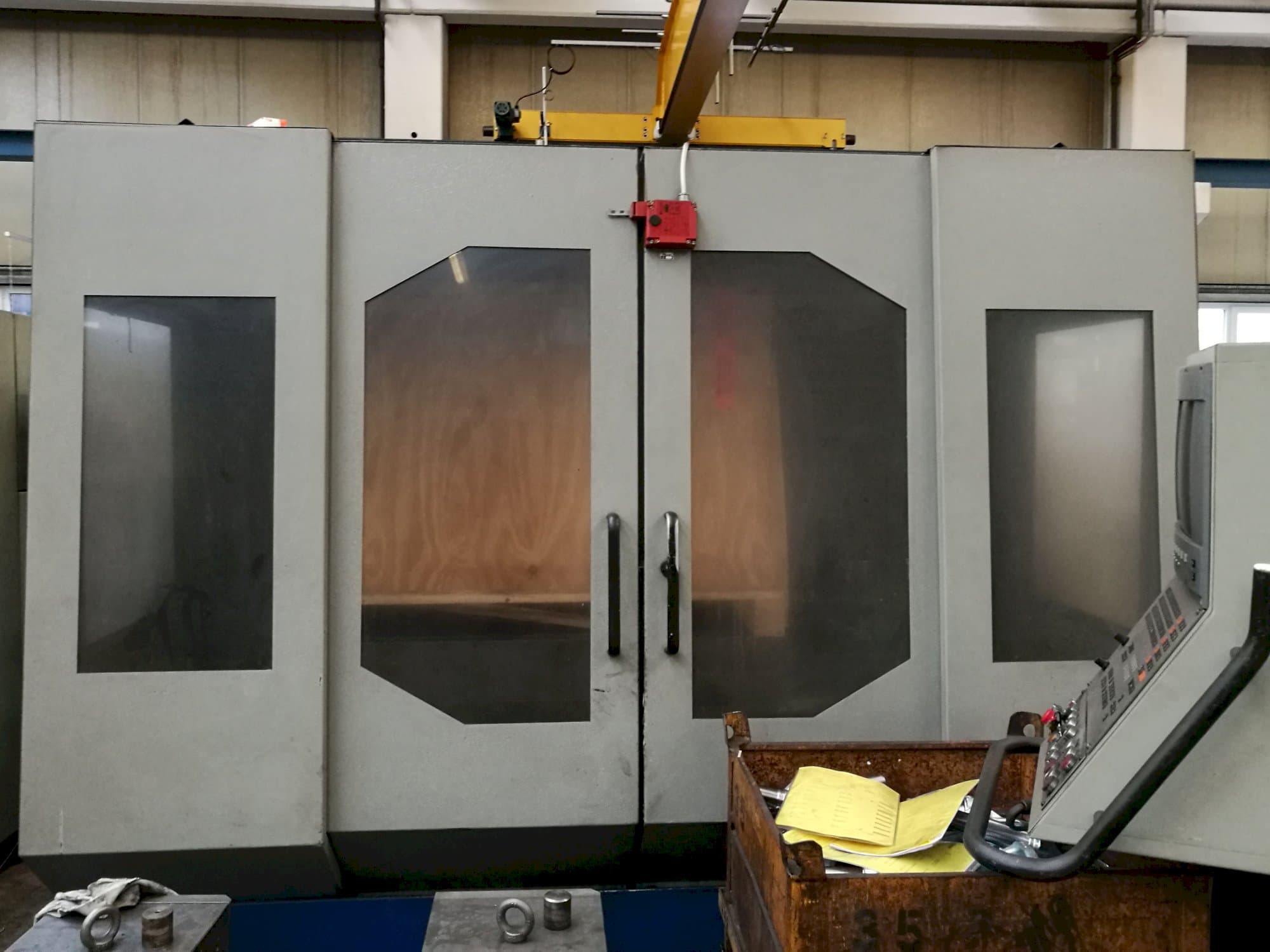 A Strojtos FGS 50 CNC gép elölnézete