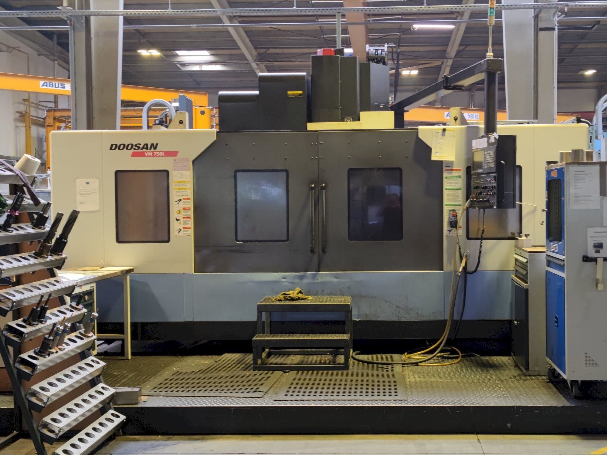 A Doosan VM 750L gép elölnézete