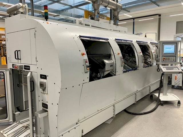 A MIKRON Multistep XS gép elölnézete