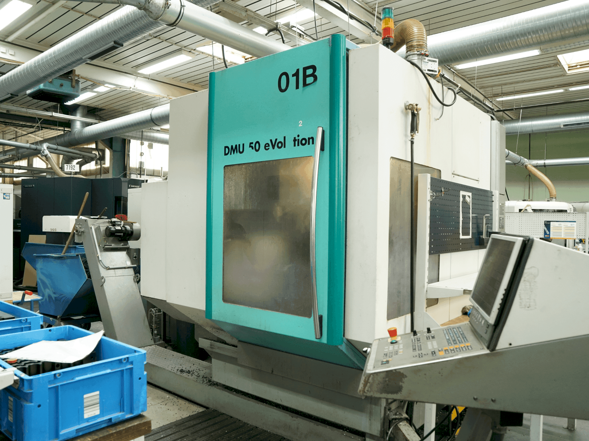 A DECKEL MAHO DMU 50 Evolution (2000) gép elölnézete