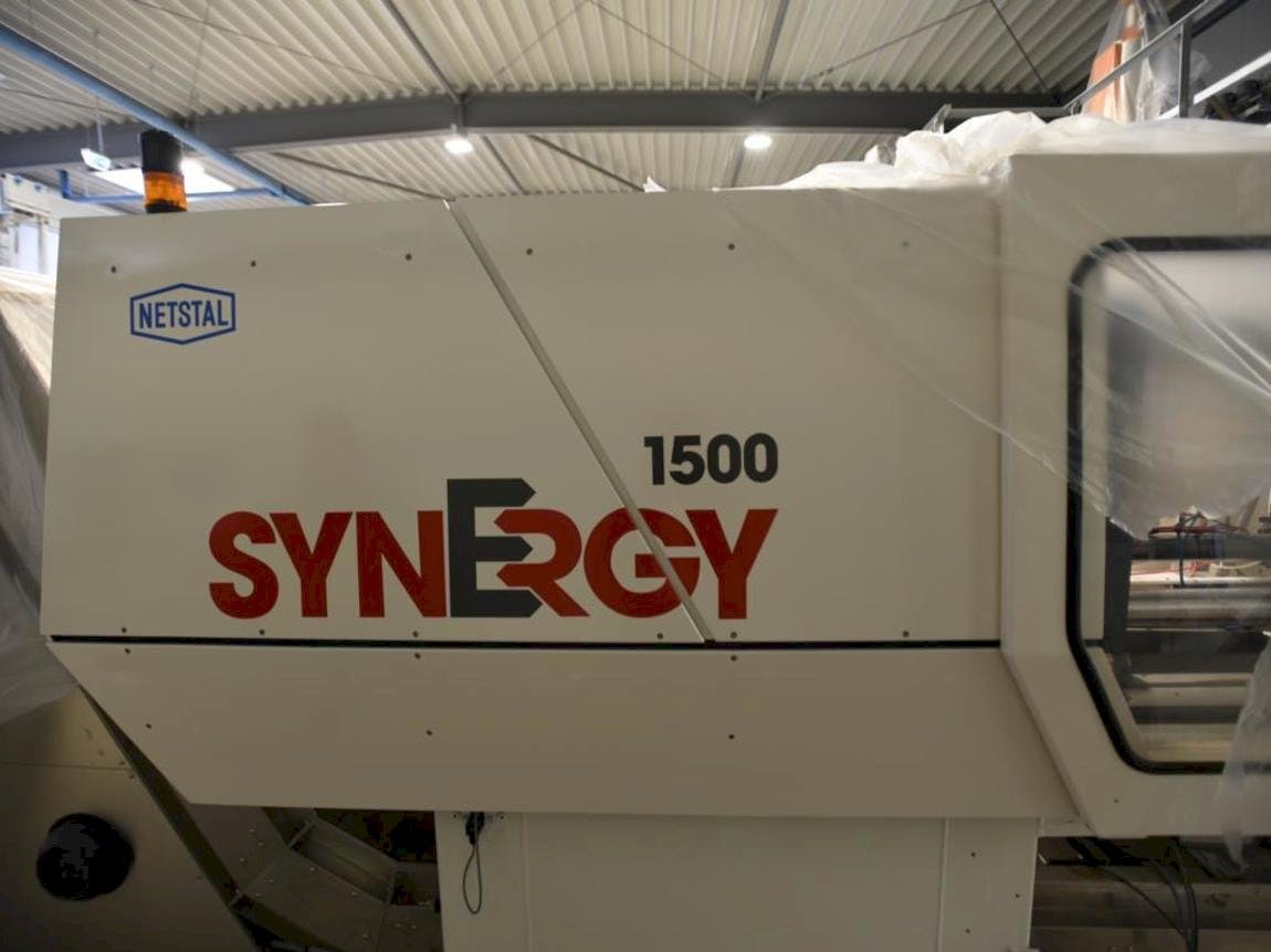 A Netstal SynErgy 1500-460  gép elölnézete