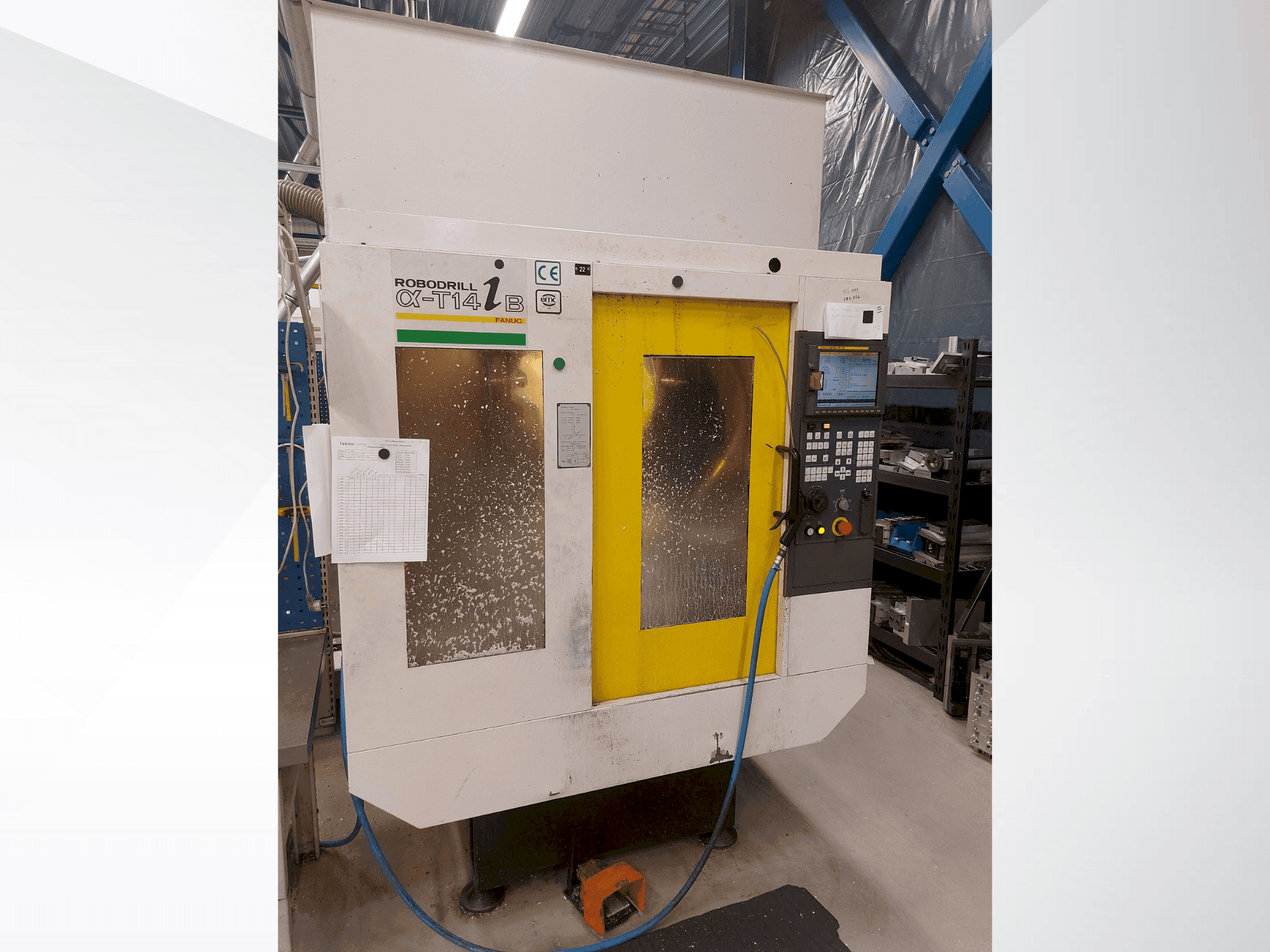 A FANUC Robodrill α-T14iB  gép elölnézete