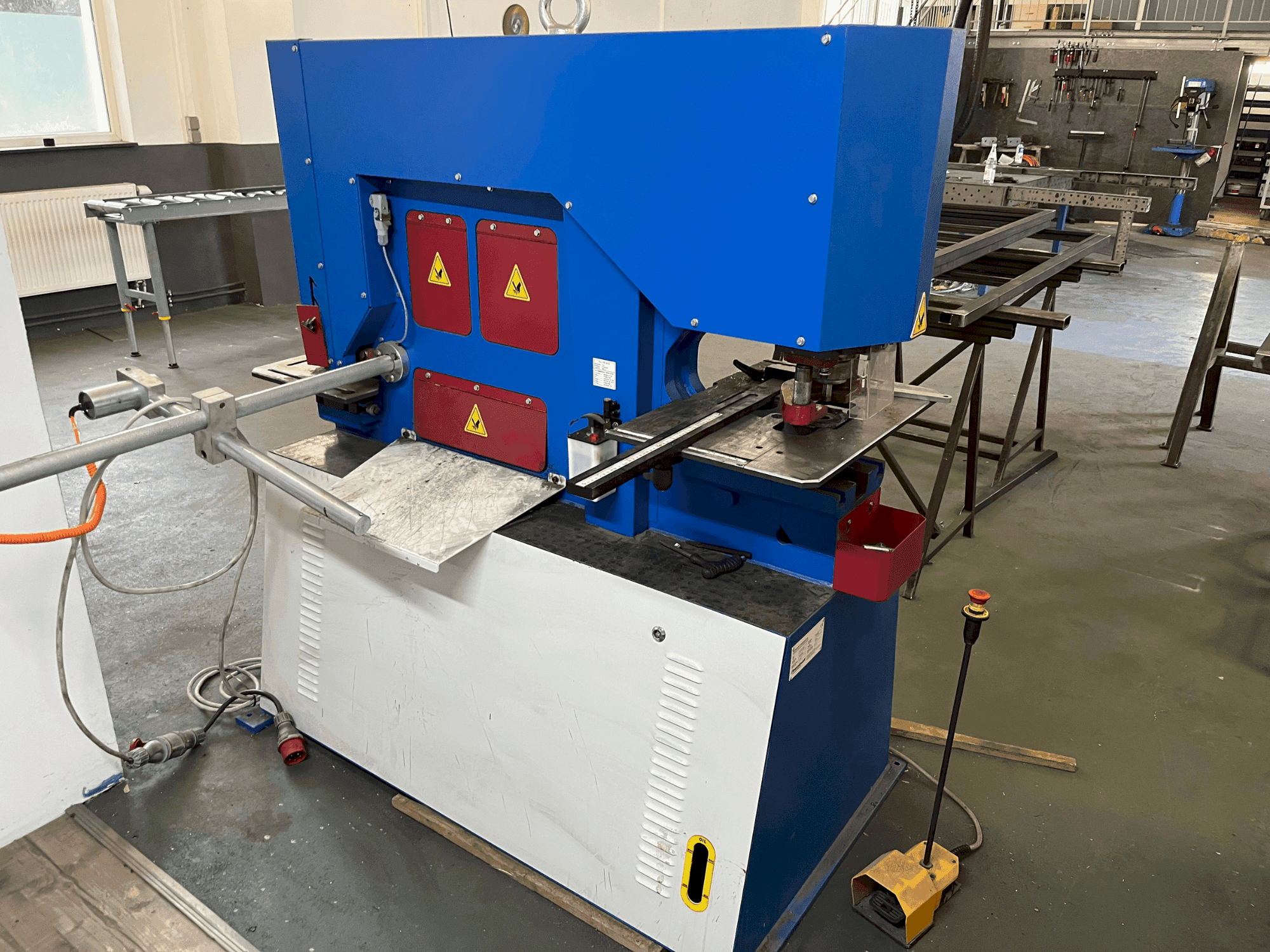 A Metallkraft  HPS 65 DS  gép elölnézete