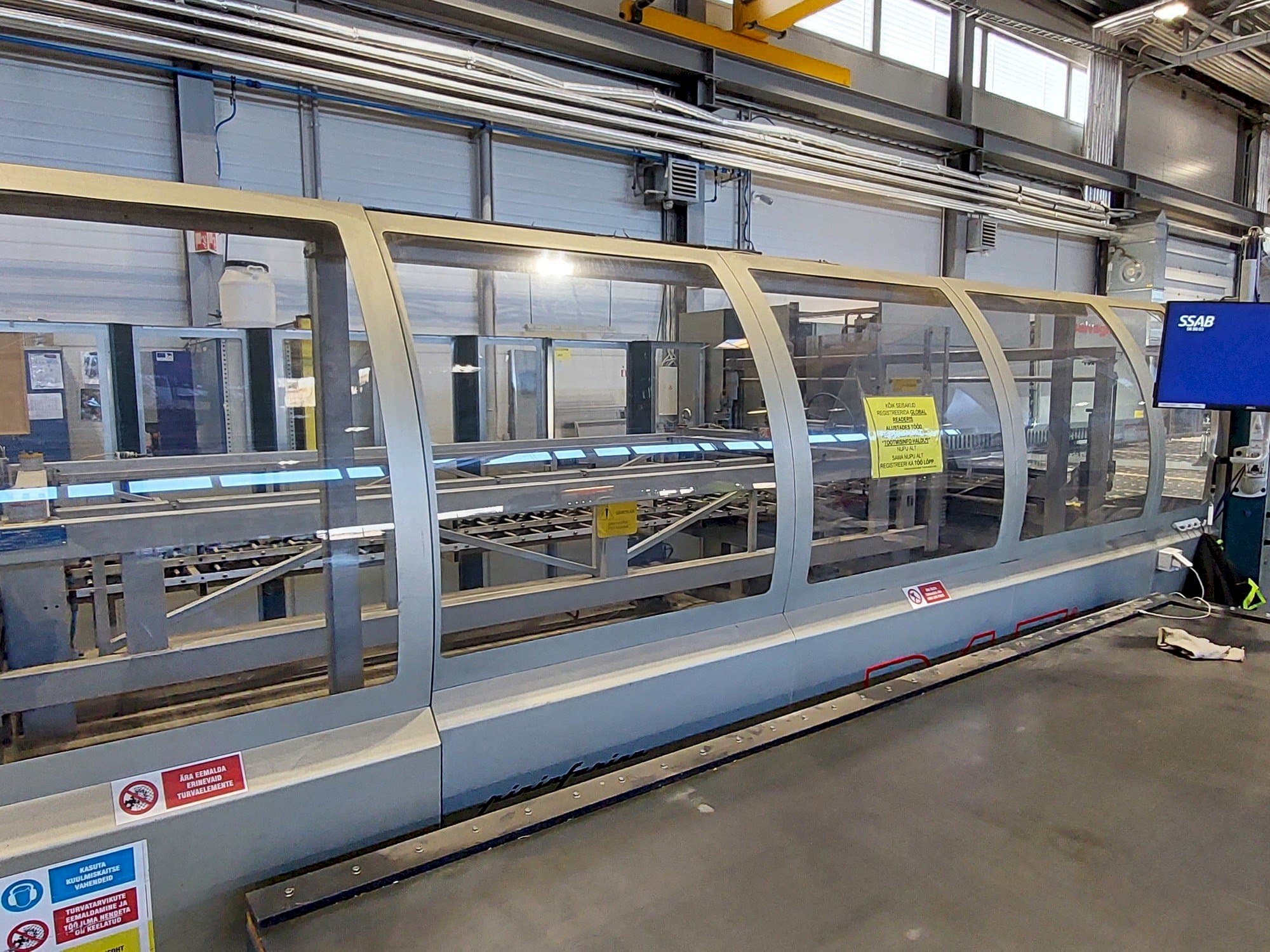 A Salvagnini S4 0929 + P4 line gép elölnézete