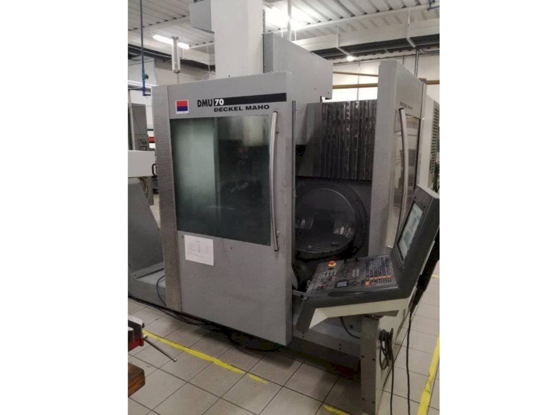 A DECKEL MAHO DMU 70 gép elölnézete
