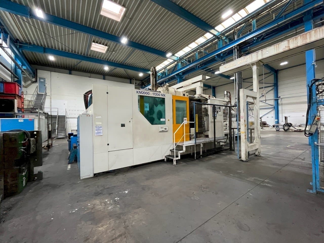 A Krauss Maffei KM 2000 17200 MX  gép elölnézete