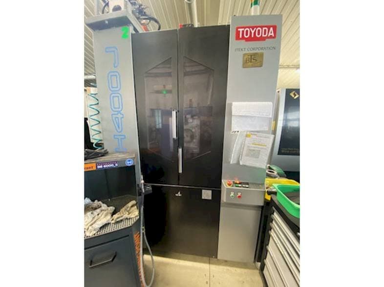 A TOYODA FH400J gép elölnézete