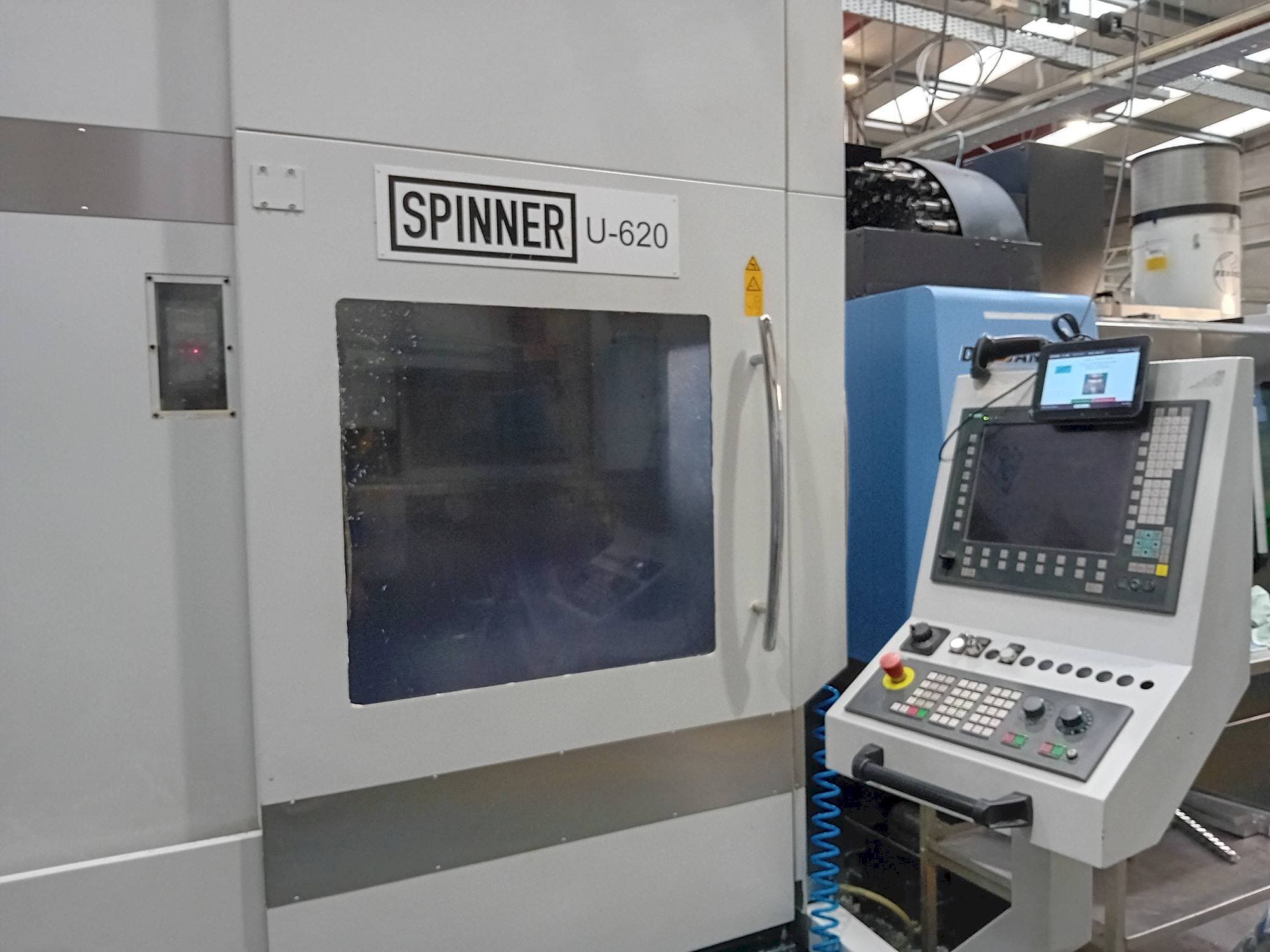 A SPINNER U5-620  gép elölnézete