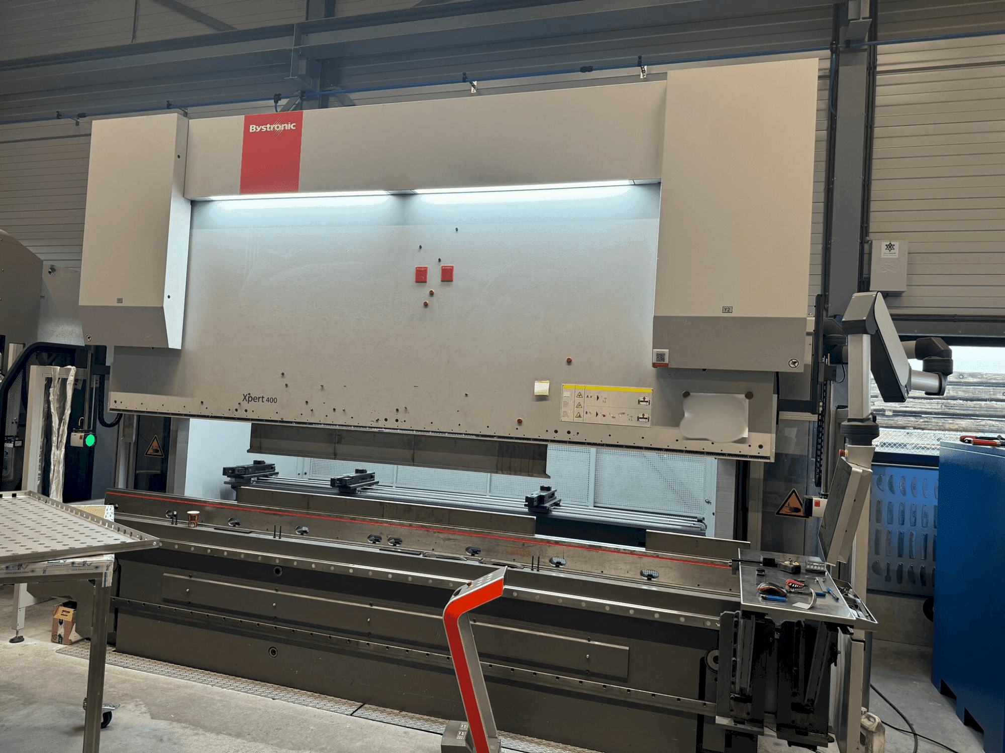 A Bystronic Xpert 400/4100  gép elölnézete