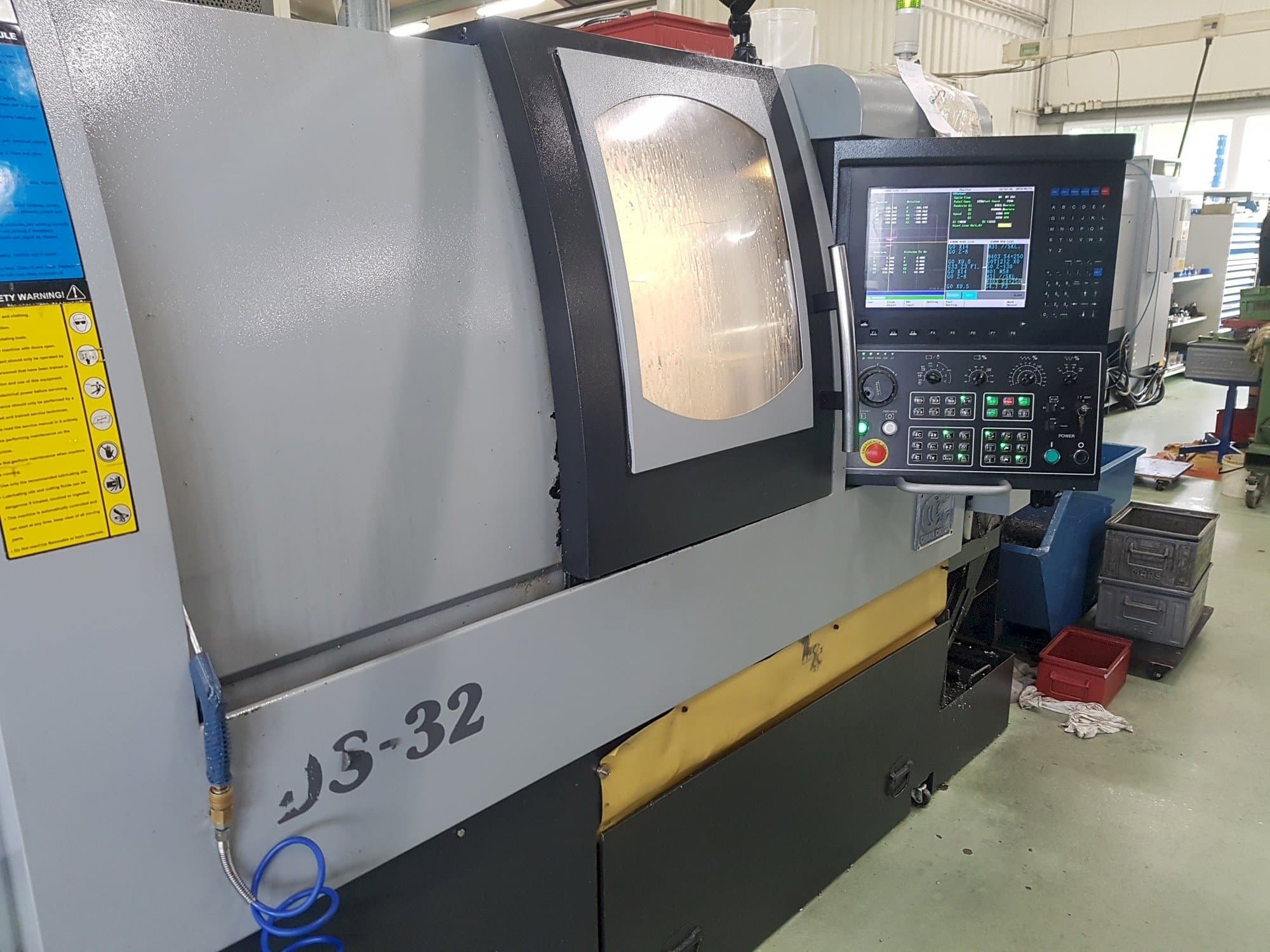 A Chiah-Chyun CDS-32  gép elölnézete