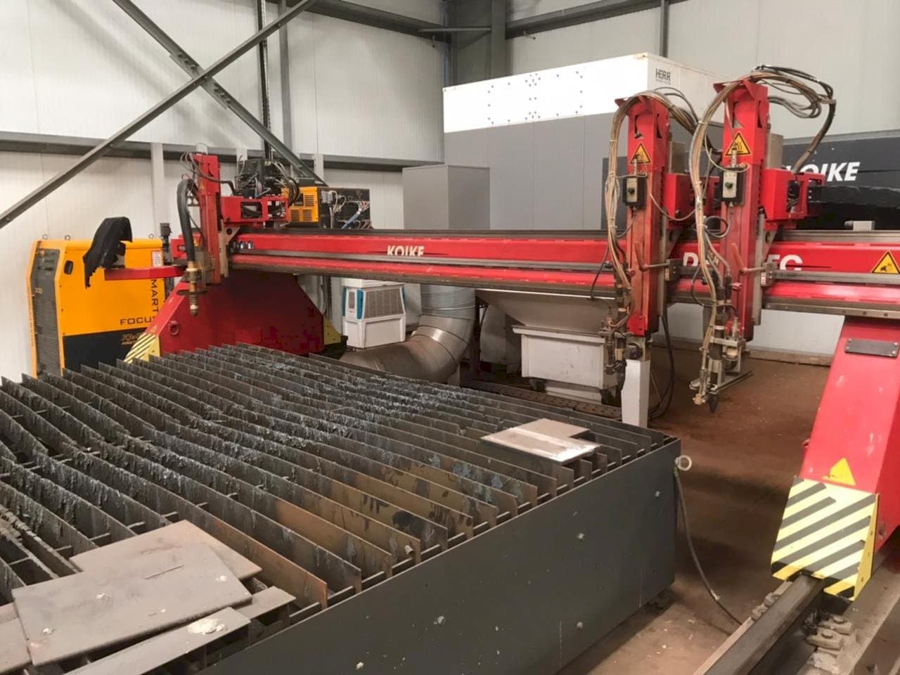 A KOIKE Deltatec 4500 gép elölnézete