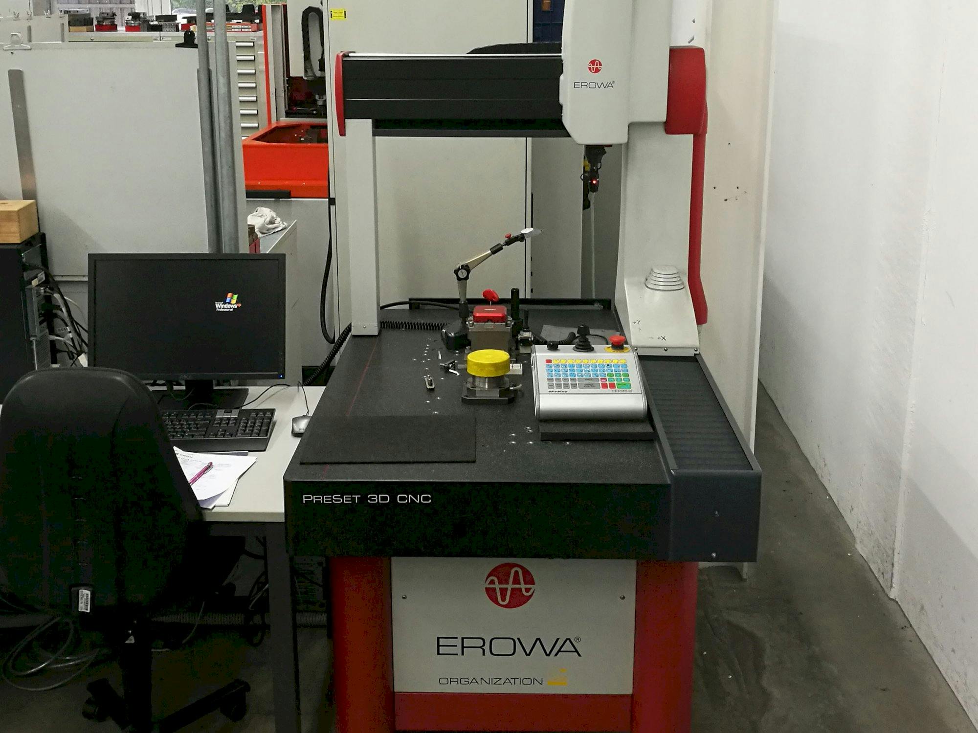 A EROWA PreSet 3D CNC  gép elölnézete