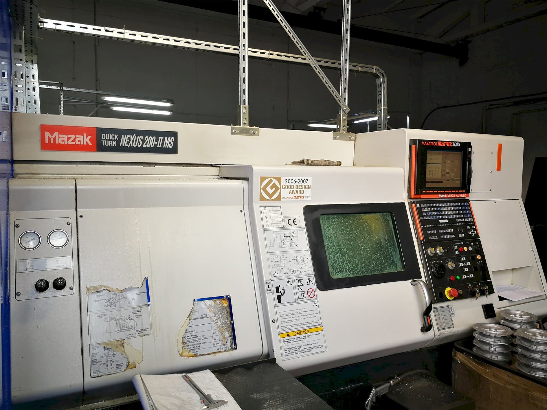 A Mazak Quick Turn Nexus 250-II MS gép elölnézete