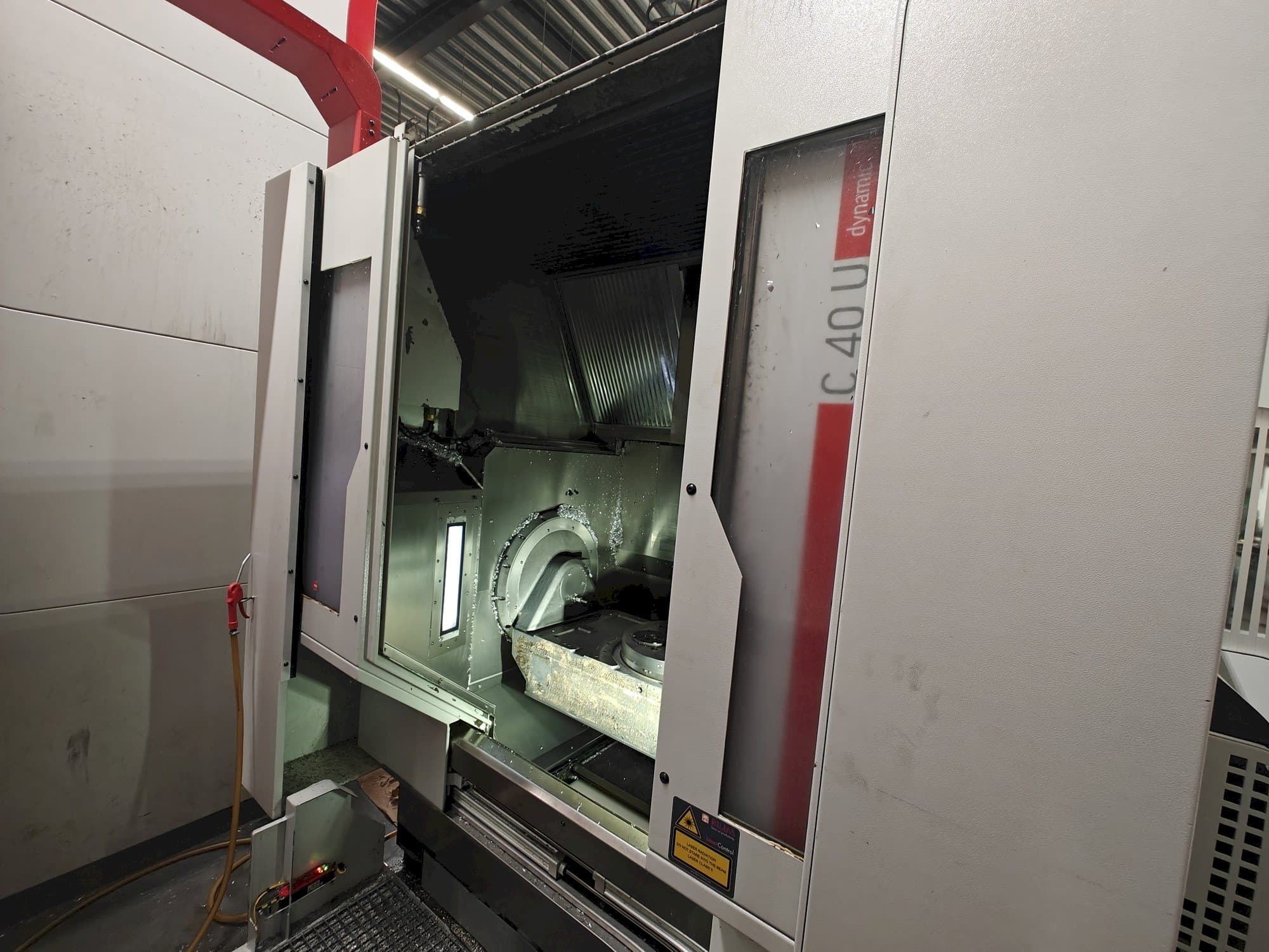 A HERMLE C 40 U  gép elölnézete