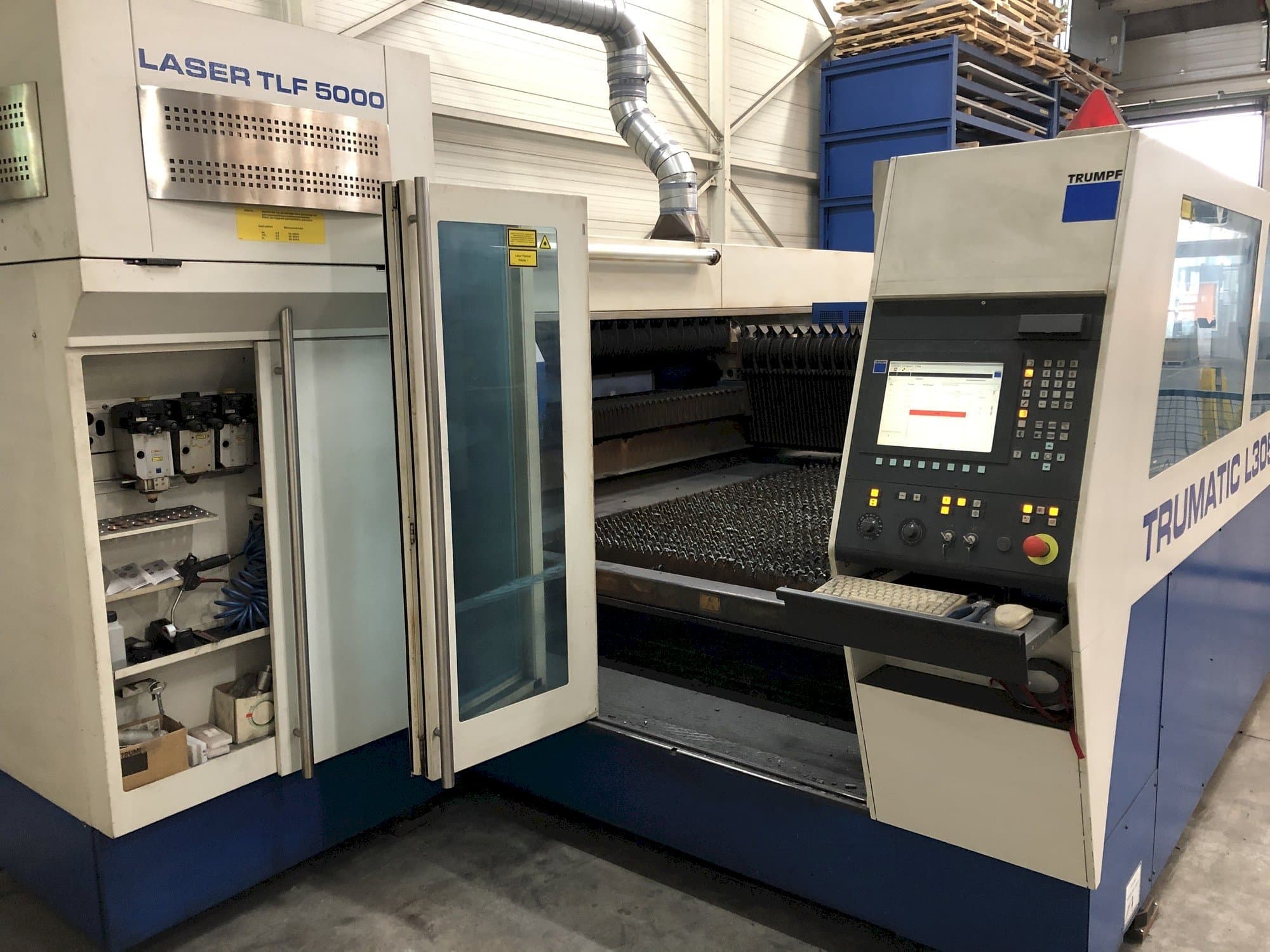 A Trumpf Trumatic L3050 gép elölnézete