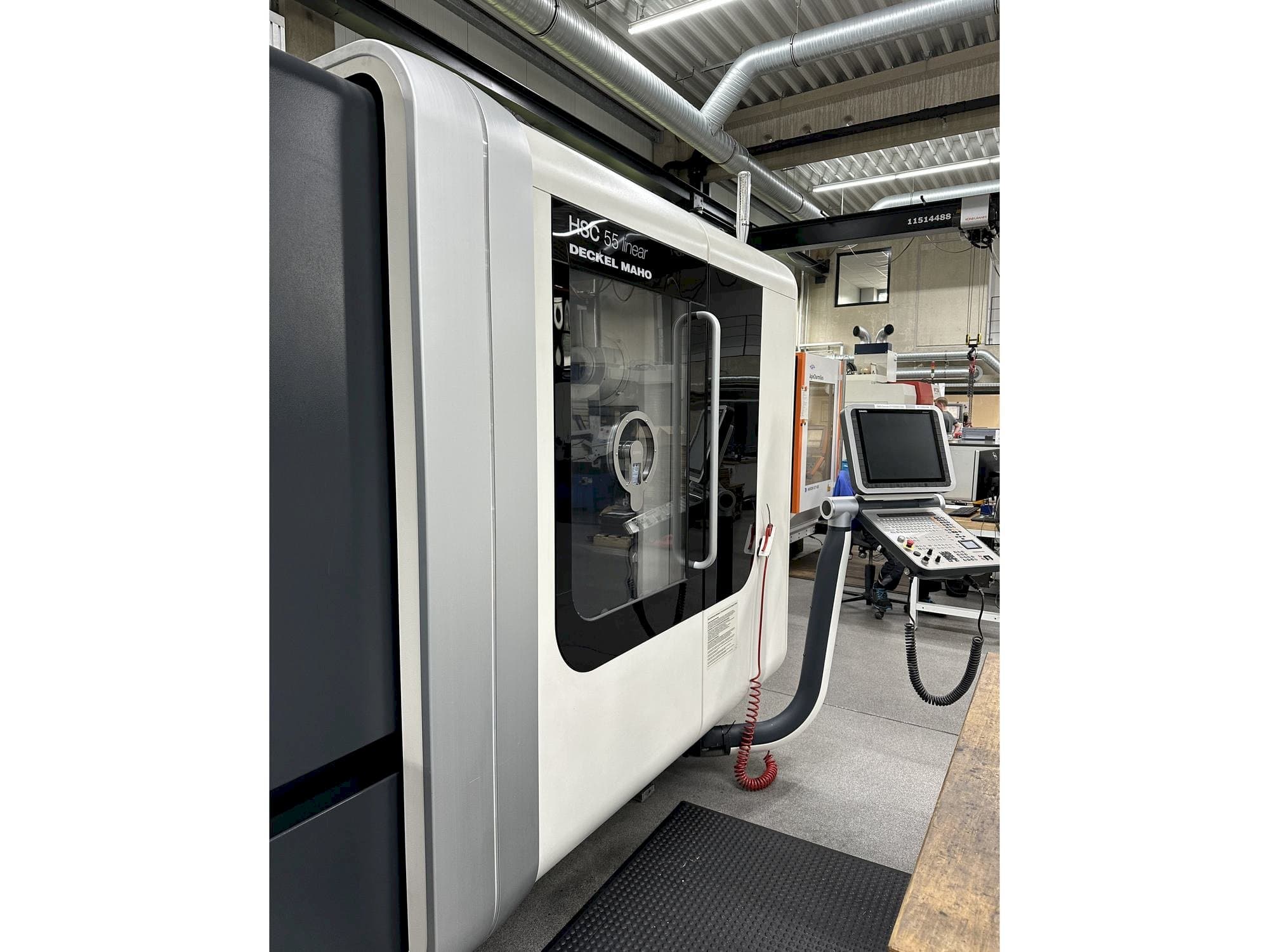 A DMG MORI HSC 55 linear  gép bal oldali nézete