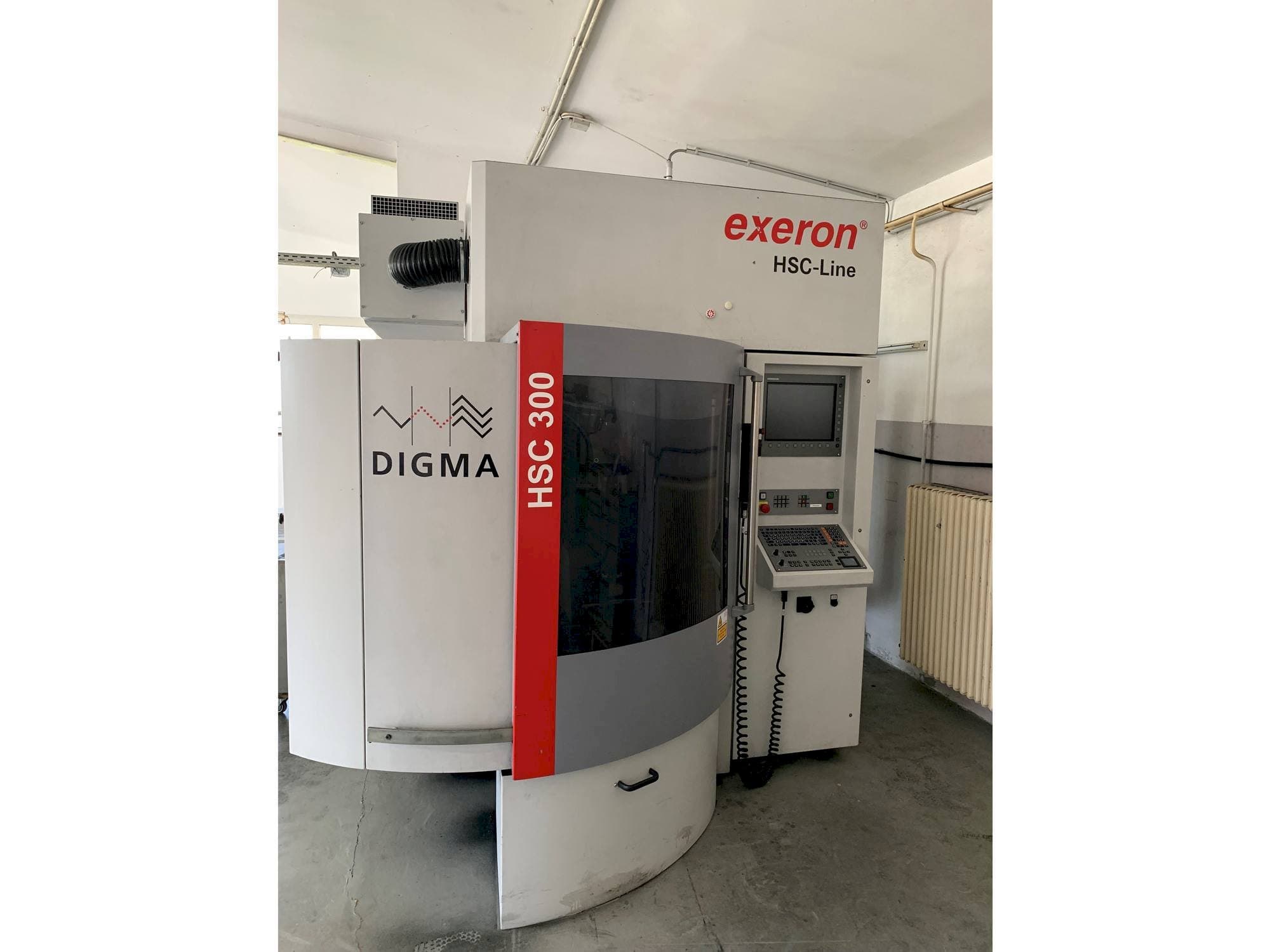 A Exeron HSC 300P gép elölnézete