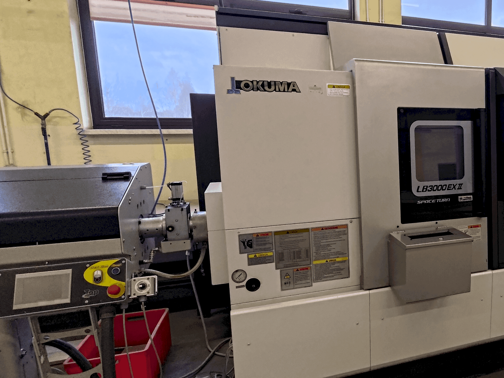 A Okuma LB 3000 EXII MYW 450  gép elölnézete