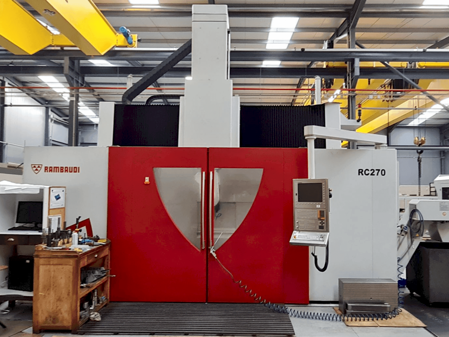 A Rambaudi RC 270 gép elölnézete