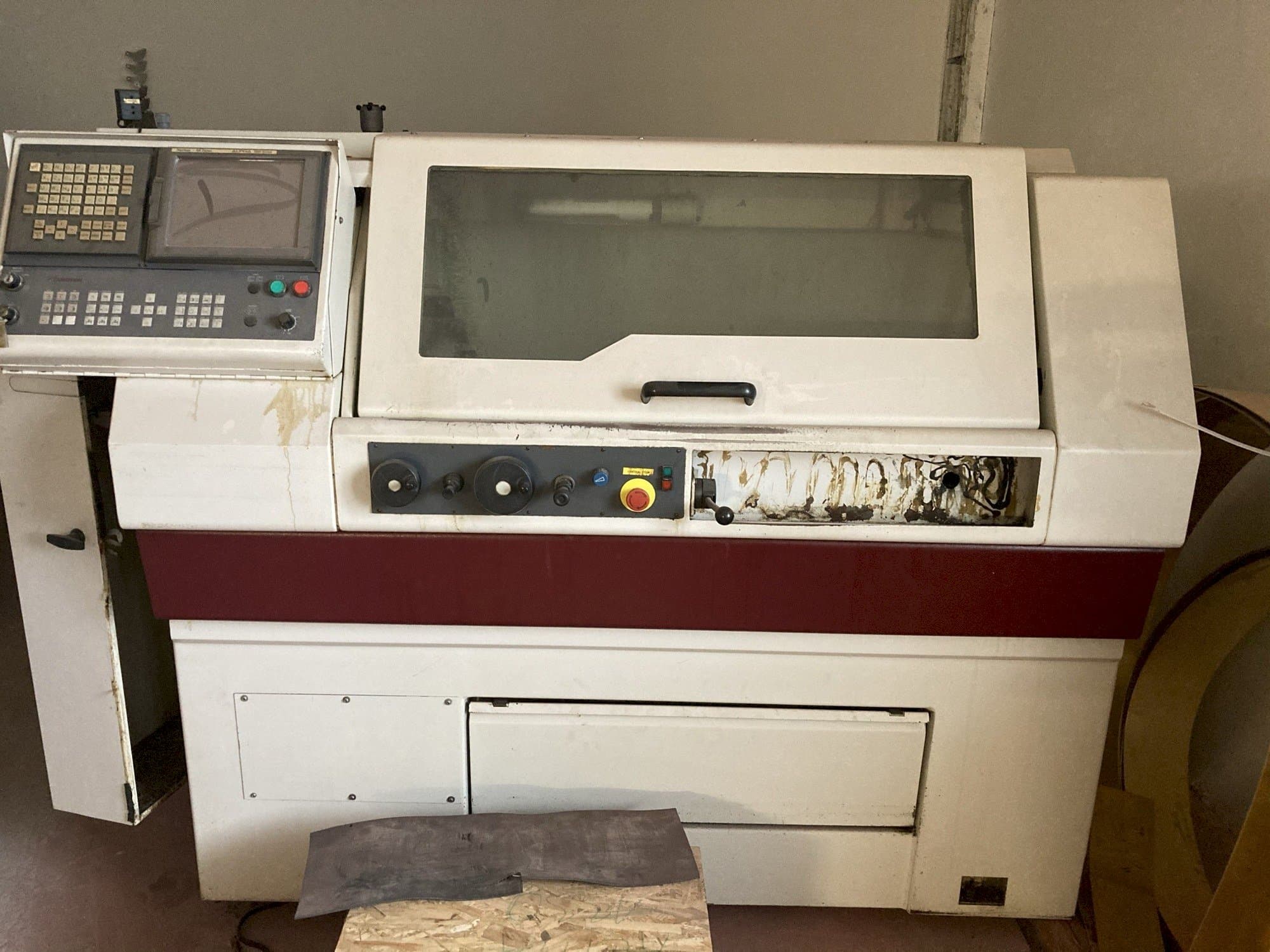 A Harrison Alpha 1330S gép elölnézete