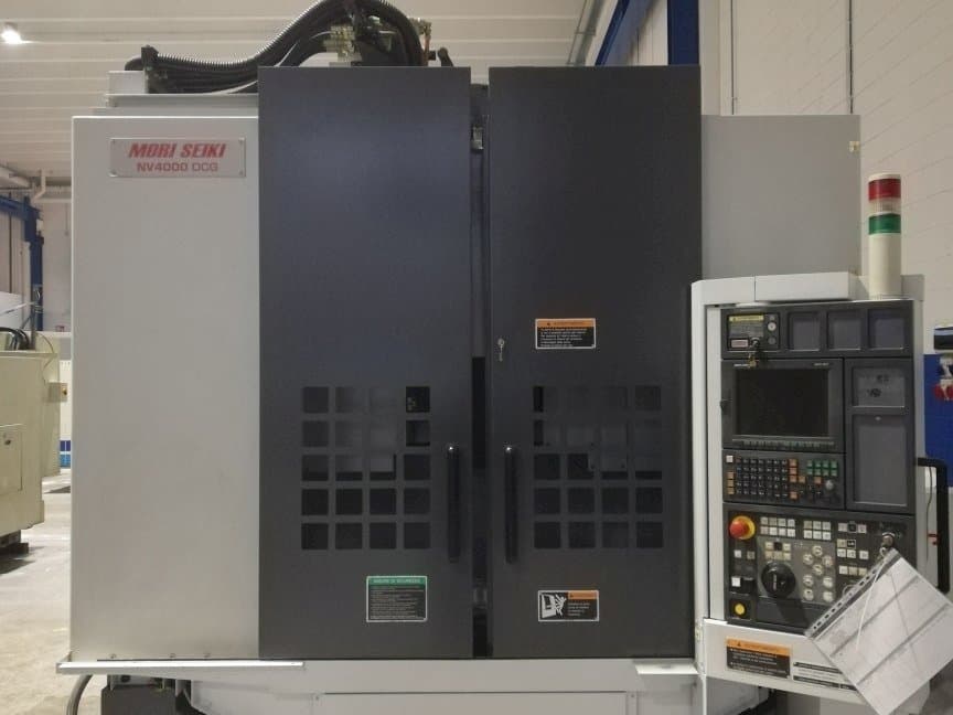 A MORI SEIKI NV 4000 DCG gép elölnézete