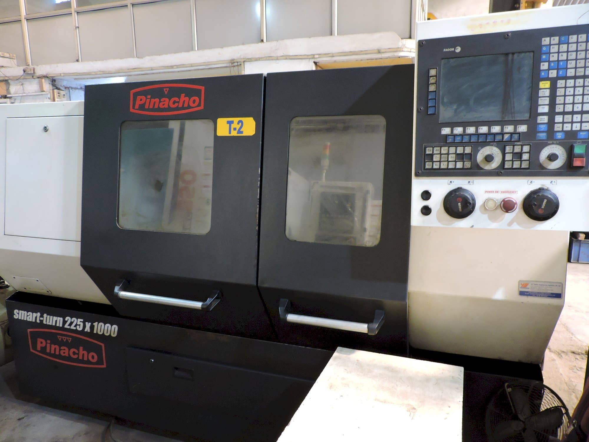 A Pinacho Smart Turn 225 x 1000 gép elölnézete