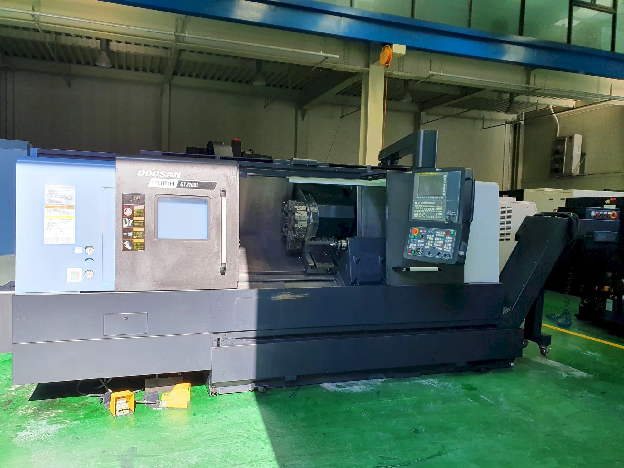 A Doosan PUMA GT3100L gép elölnézete