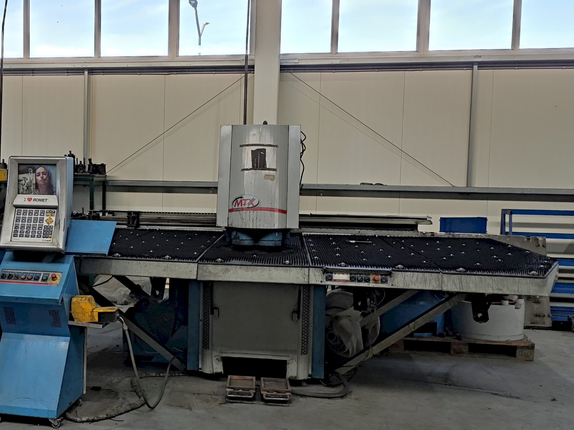 A Euromac MTX INDEX gép elölnézete