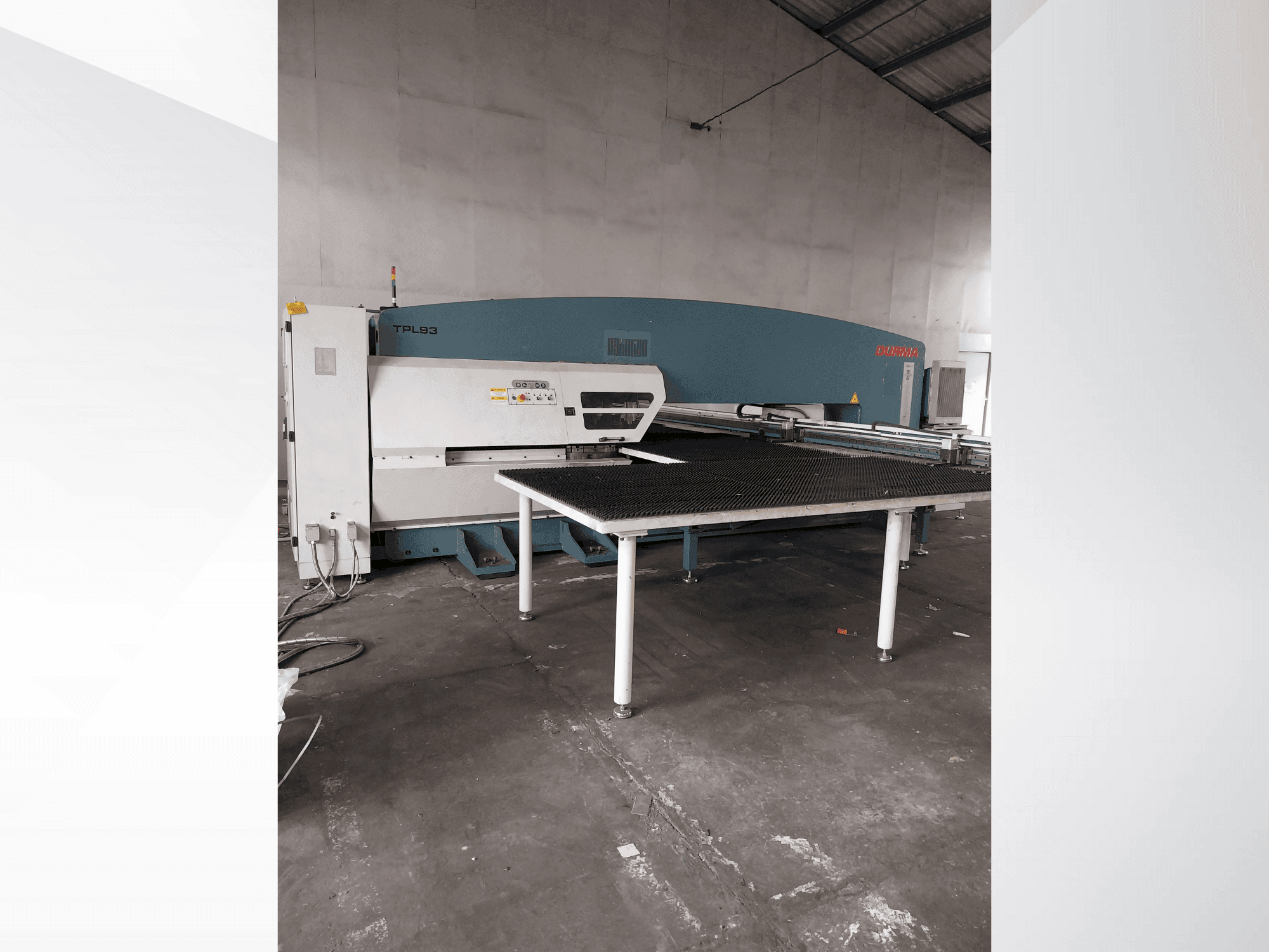 A Durma TPL93  gép elölnézete