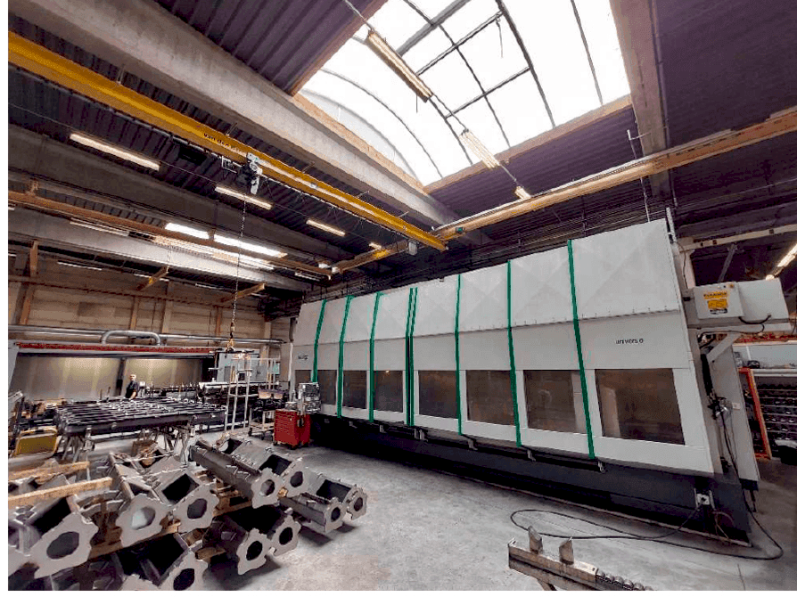 A Unisign Univers 6 gép elölnézete