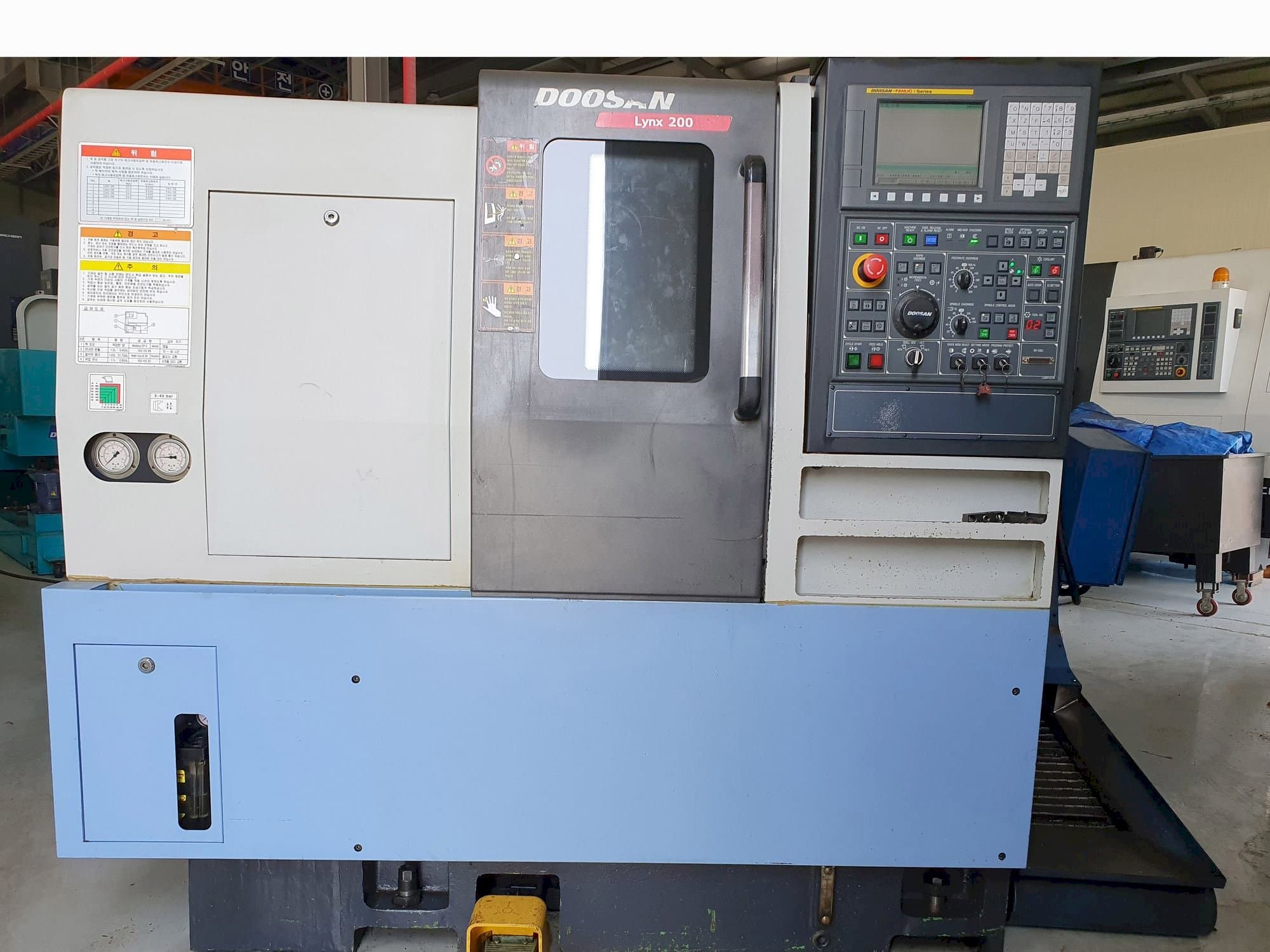 A Doosan LYNX 200 A gép elölnézete