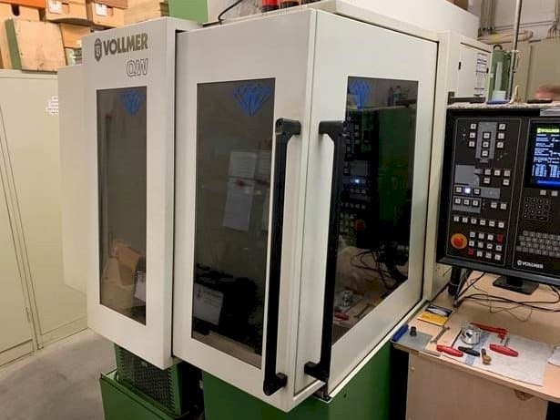 A VOLLMER QW72 P gép elölnézete