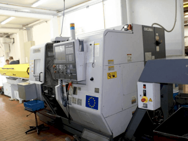 A Okuma TWIN STAR LT200-M gép elölnézete