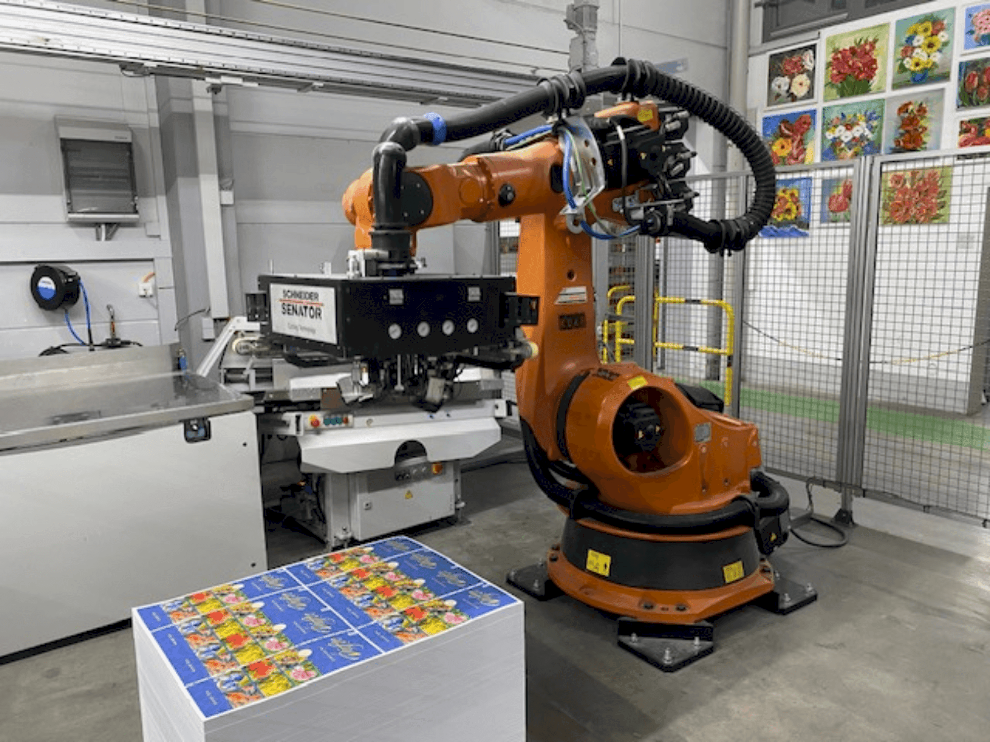 A KUKA KR140-3 COMP  gép elölnézete