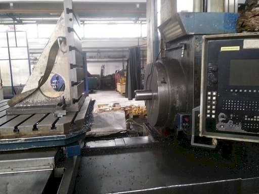 A Union BFT 130 gép elölnézete