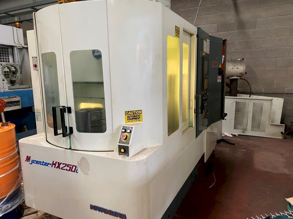 A Kitamura Mycenter HX250i gép elölnézete